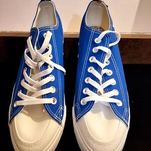 Blue Canvas Sneakers Unisex Mens 9 Womens 11